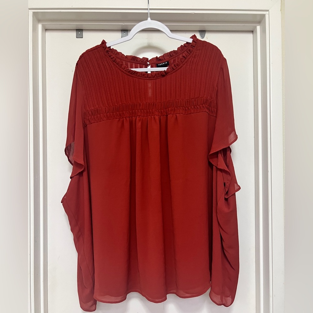 Torrid Chiffon Smocked Pintuck Flutter Short Sleeve Blouse - rust - size 6X/30